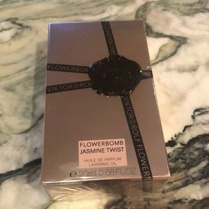 Brand new Viktor & Rolf Flowerbomb - Jasmine Twist